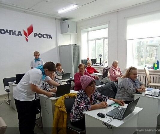 Ребята из 13 муниципалитетов Алтайского края стали участниками марафона «Энергия заботы: знаешь сам — расскажи близким»