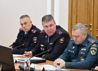 Профилактику аварийности в зимний период обсудили в Алтайском крае на заседании краевой комиссии по безопасности дорожного движения