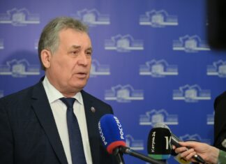 Руководитель АКЗС и начальник региональной Росгвардии подали заявки на предварительное голосование для участия в выборах