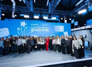 Наставник из Алтайского края стал победителем народного голосования проекта общества «Знание»